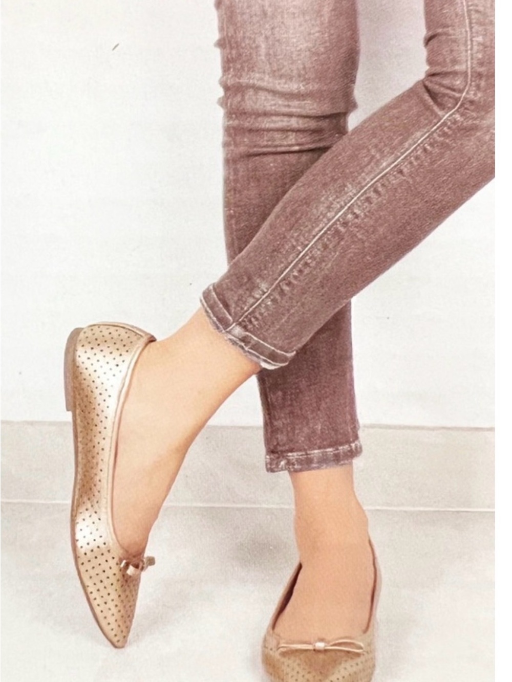 Serra Metallic Gold Ankle Jeans Styling
